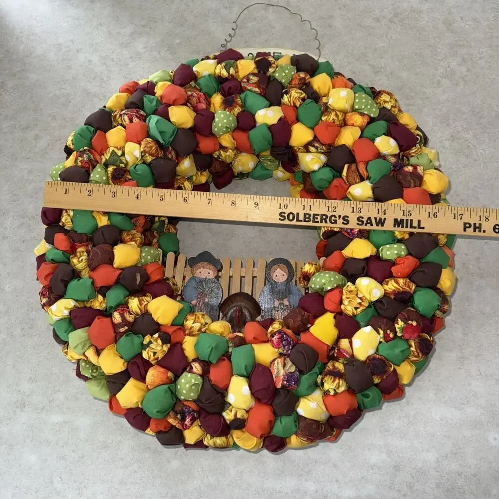 Vtg handmade fabric puff wreath 18” w/ fall colors Turkey figurines Homemade MCM